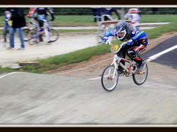 mini_bmx-course-regionale-a-aze-le-14-octobre-2012-508ec93e1f8dc.jpg