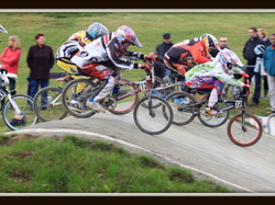 mini_bmx-course-regionale-a-aze-le-14-octobre-2012-508ec9d006b59.jpg