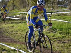 mini_championnat-departemantal-de-cyclo-cross-espoirs-seniors-a-st-florent-le-vieil-le-11-novembre-2012-50a037e1d5679.jpg