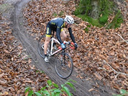 mini_championnat-departemental-de-cyclo-cross-espoirs-seniors-a-baune-le10-novembre-2013-528010babfdb2.jpg