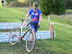 mini_championnat-departemental-de-cyclo-cross-espoirs-seniors-a-pouance-le-9-novembre-2014-54628f64703c6.jpg