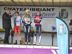 mini_championnat-regional-cadettes-et-dames-de-cyclo-cross-a-chateaubriant-le-2-decembre-2012-50bcfd066b5d9.jpg