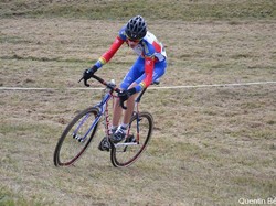mini_championnat-regional-juniors-de-cyclo-cross-a-pouance-le-4-decembre-2016-584dd4934210d.jpg