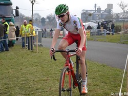 mini_championnat-regional-juniors-de-cyclo-cross-a-pouance-le-4-decembre-2016-584dd505be957.jpg