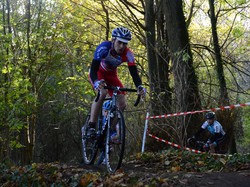 mini_cyclo-cross-de-baune-espoirs-seniors-le-16-novembre-2014-546d04caddc0c.jpg