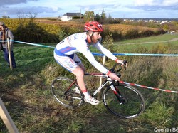 mini_cyclo-cross-de-chalonnes-sur-loire-espoirs-seniors-le-11-novembre-2016-582e2c8f03e40.jpg