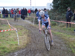mini_cyclo-cross-de-cholet-espoirs-seniors-20-decembre-2014-5495b6efda974.jpg