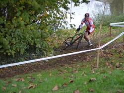 mini_cyclo-cross-de-vihiers-espoirs-seniors-le-15-novembre-2014-546d01d71a802.jpg