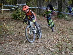 mini_cyclo-cross-ecole-de-velo-le-lion-d-angers-6196d3f9c8516.jpg