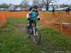 mini_cyclo-cross-ecoles-de-velo-la-poueze-61bceee477866.jpg