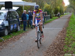 mini_cyclo-cross-espoirs-seniors-a-vihiers-le-14-novembre-2015-564f8af6134c4.jpg