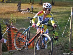 mini_cyclo-cross-espoirs-seniors-de-st-gemmes-sur-loire-le-1-novembre-2016-5821d23748a3c.jpg
