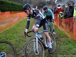 mini_cyclo-cross-espoirs-seniors-la-poueze-61bd09a4e5273.jpg